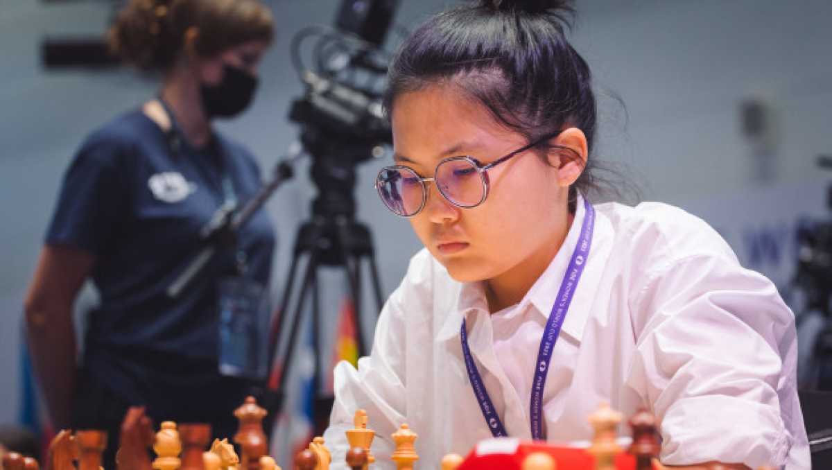 Бибісара Асаубаева-әлем шахматы тарихындағы ең жас әлем чемпионы