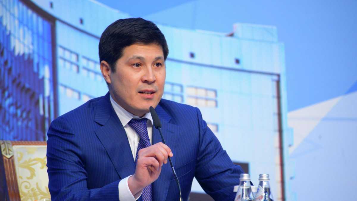 Президент Павлодар облысының әкімін қызметінен босатты