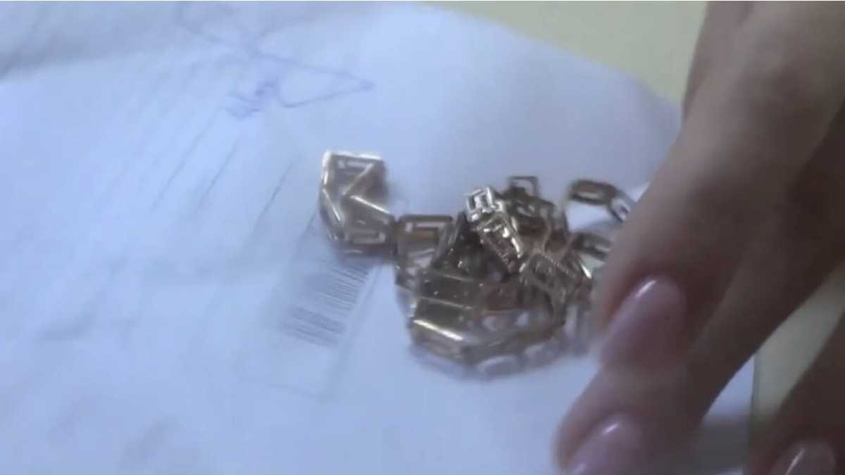 Ақмола полицейлері 4 млн теңгеге алтын бұйымдарды қолды еткен бикешті анықтады