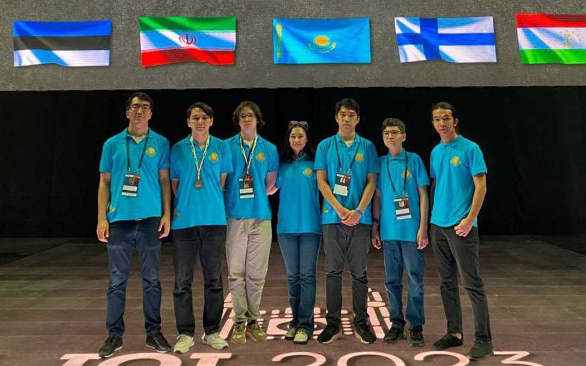 Қазақстандық оқушылар информатика бойынша халықаралық олимпиададан құрама қоржынына екі медаль әкелді