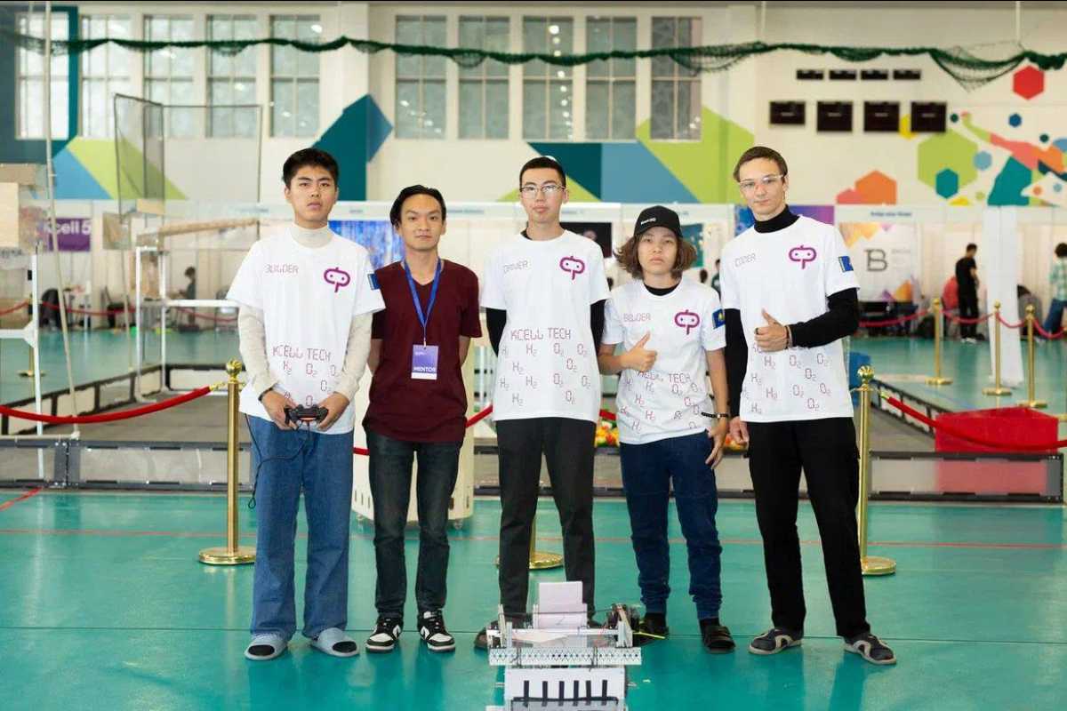 Қазақстандық оқушылар Сингапурдағы әлем чемпионатында өз роботтарын таныстырады