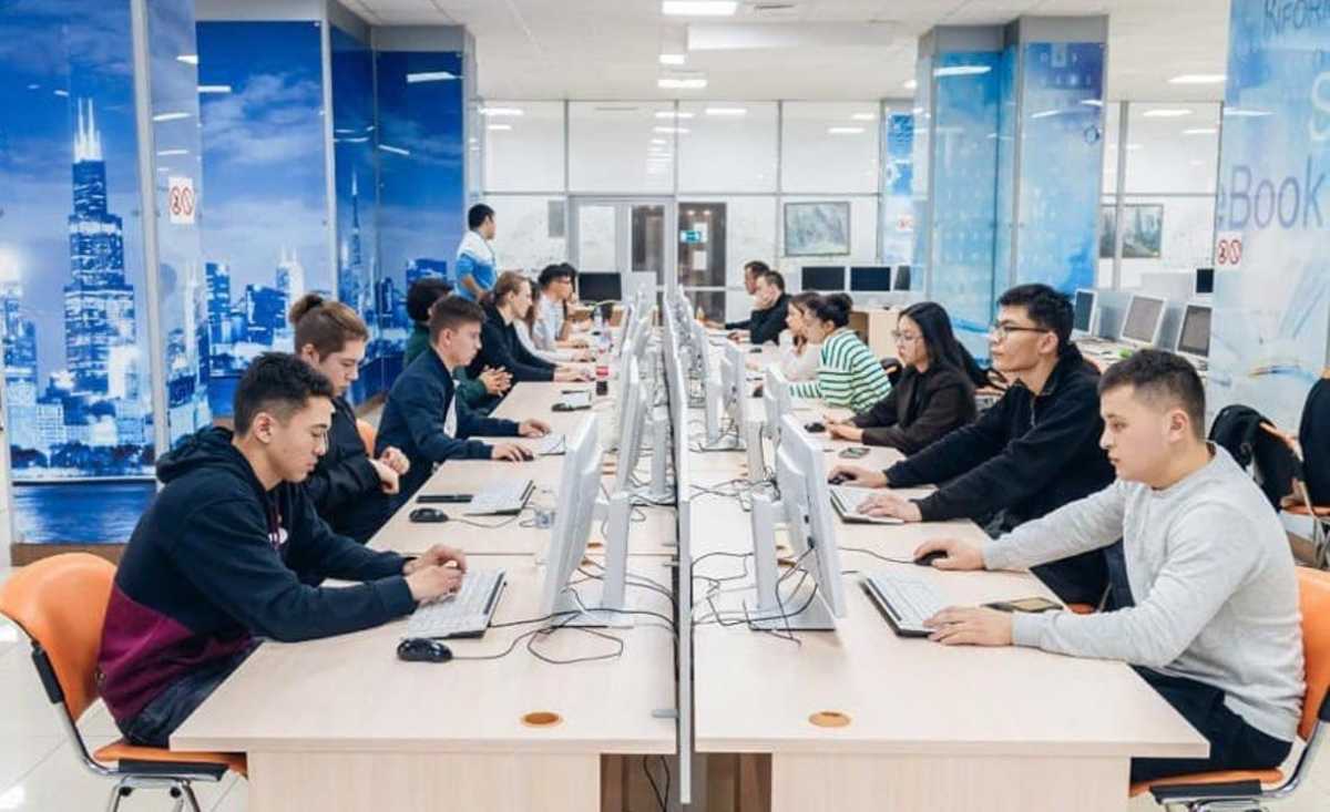 Yessenov University студенті «Huawei ICT Competition 2023-2024 Kazakhstan» жеңімпазы атанды