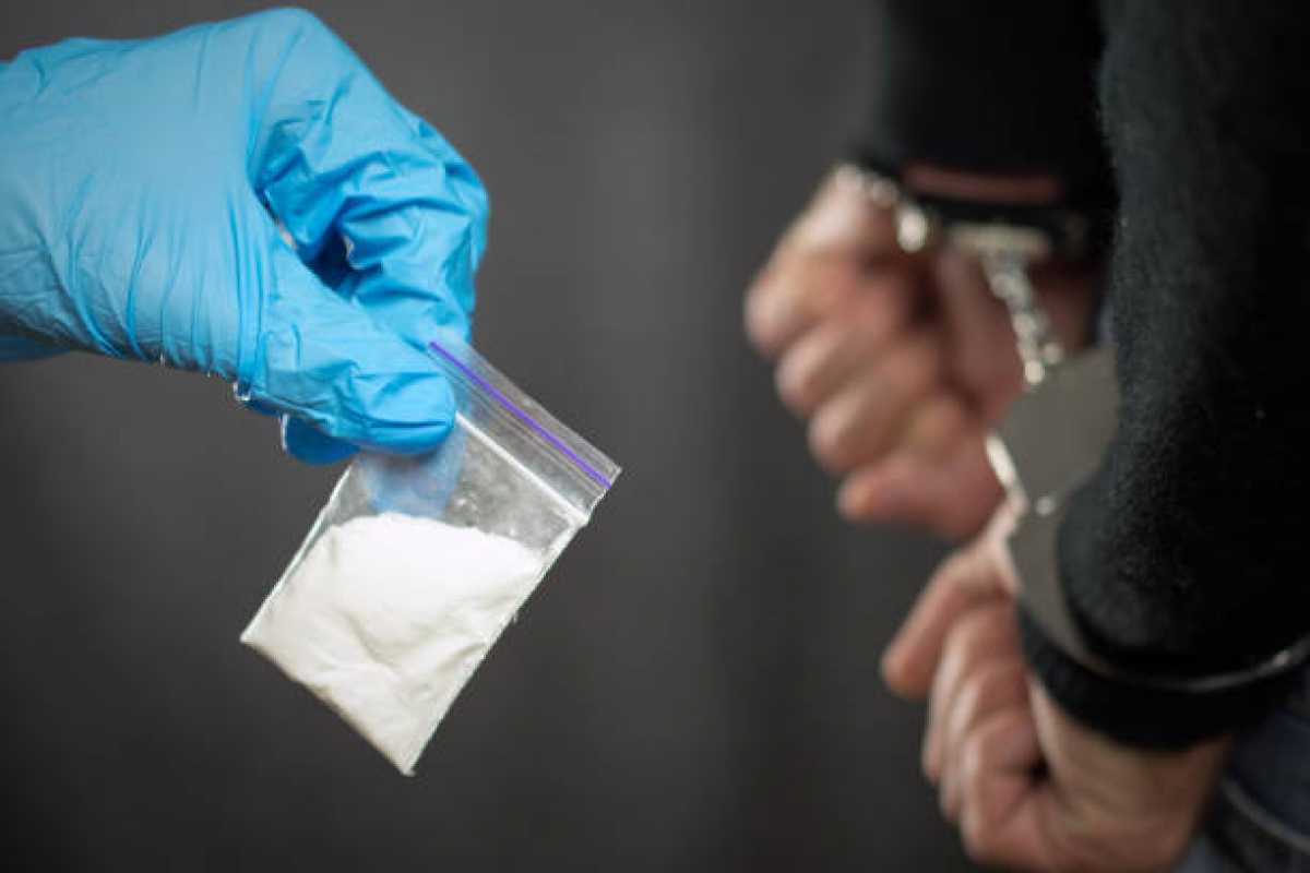 Қарағанды облысының полицейлері есірткі тасымалдаушыдан тәркіленген “синтетиканы” жойды