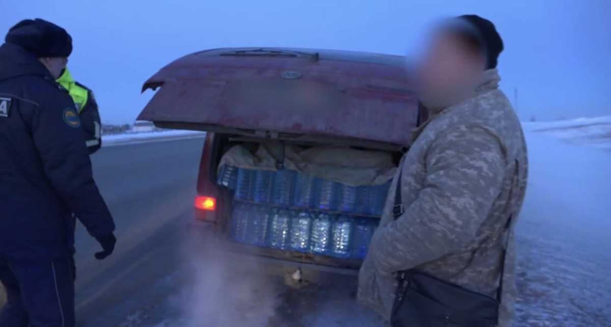 Полиция Көкшетау тұрғынының көлігінен 400 литр алкоголь тәркіледі