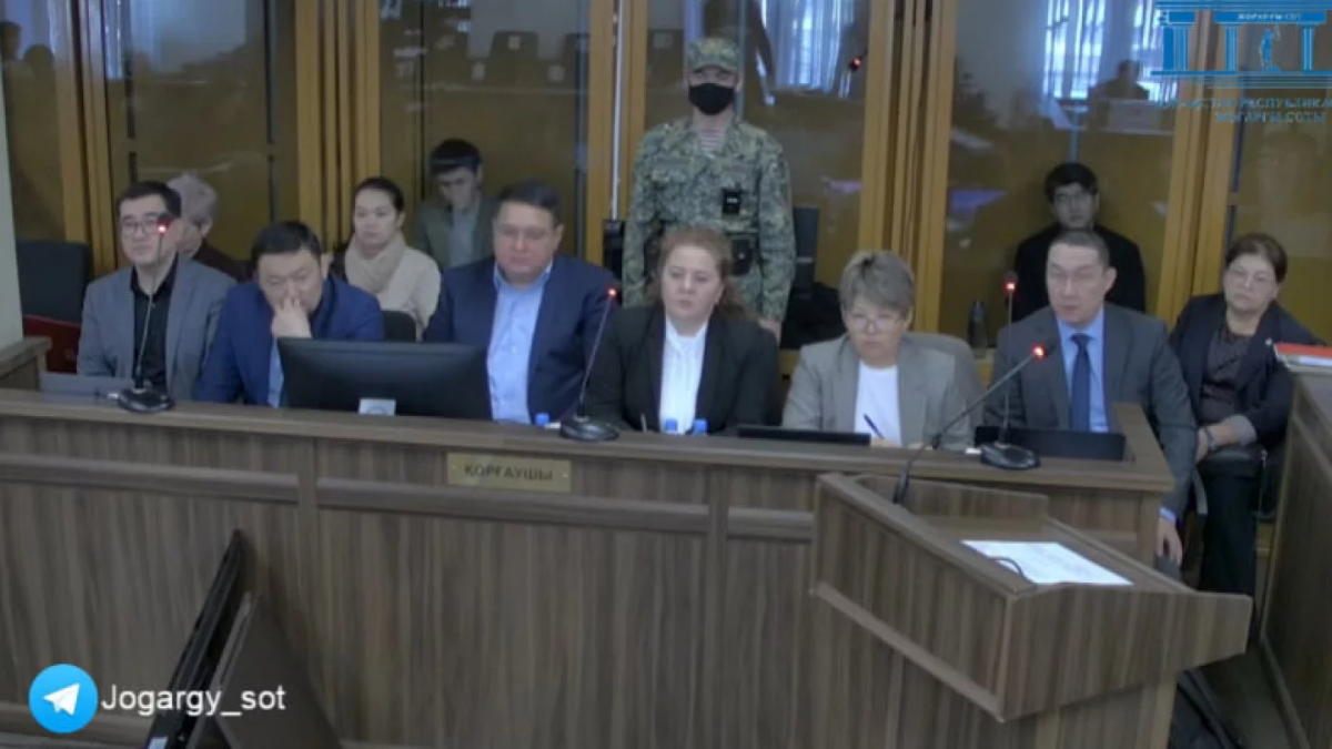 «Сотты біржақты өткізіп жатырсыз» – Бишімбаевтың адвокаттары судьяға қарсы шықты