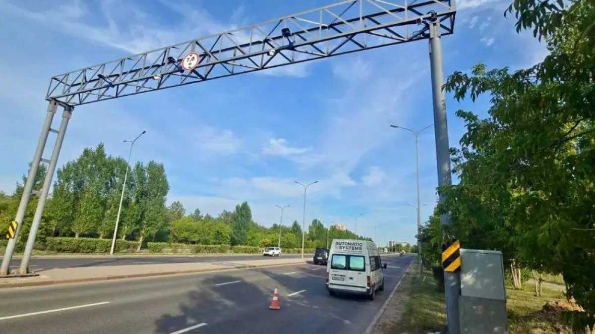 Астанада артық салмағы үшін жүк көліктеріне миллиондаған теңге айыппұл салынады