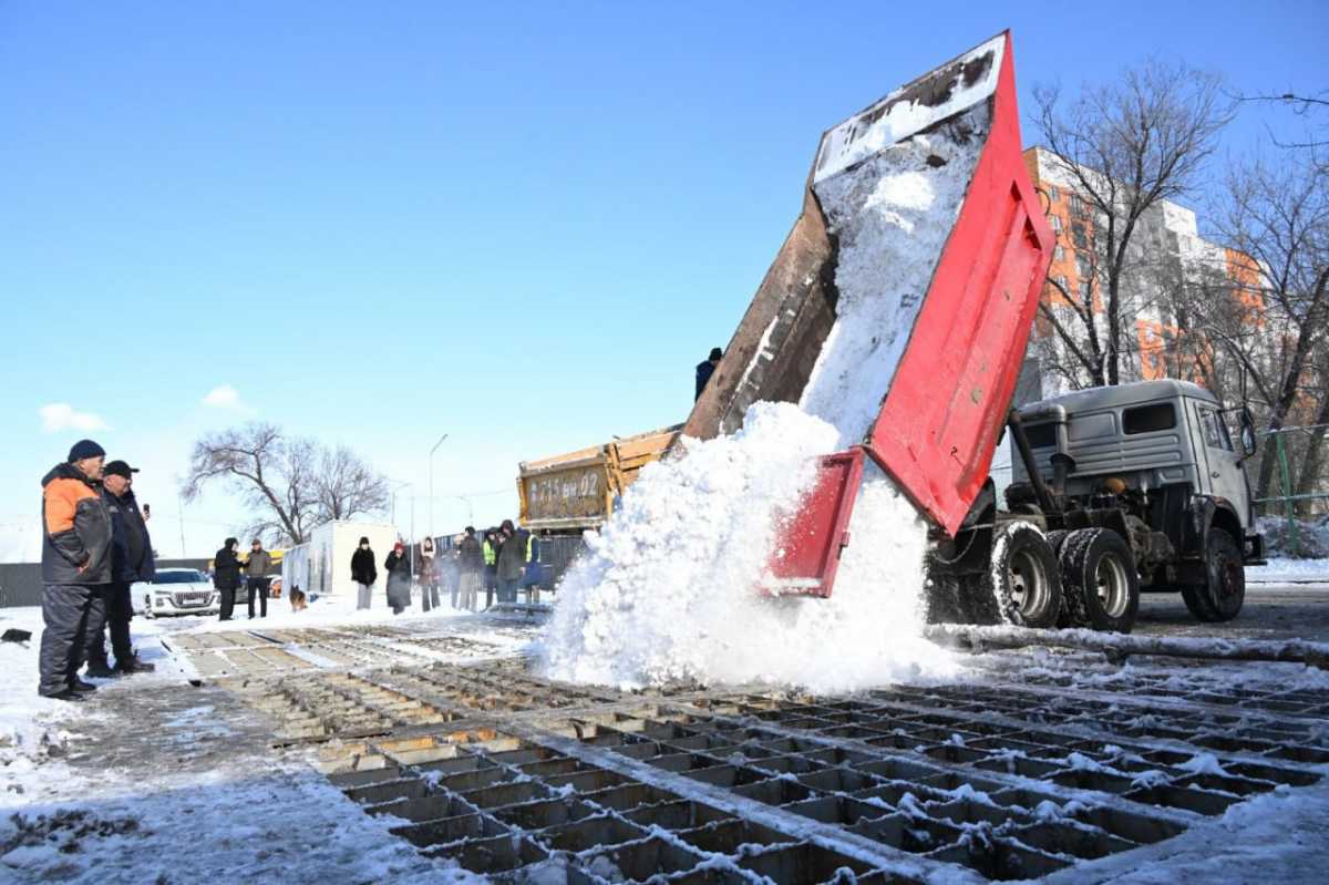 Алматыда қар: коммуналдық қызмет күшейтілген жұмысты жалғастырып отыр