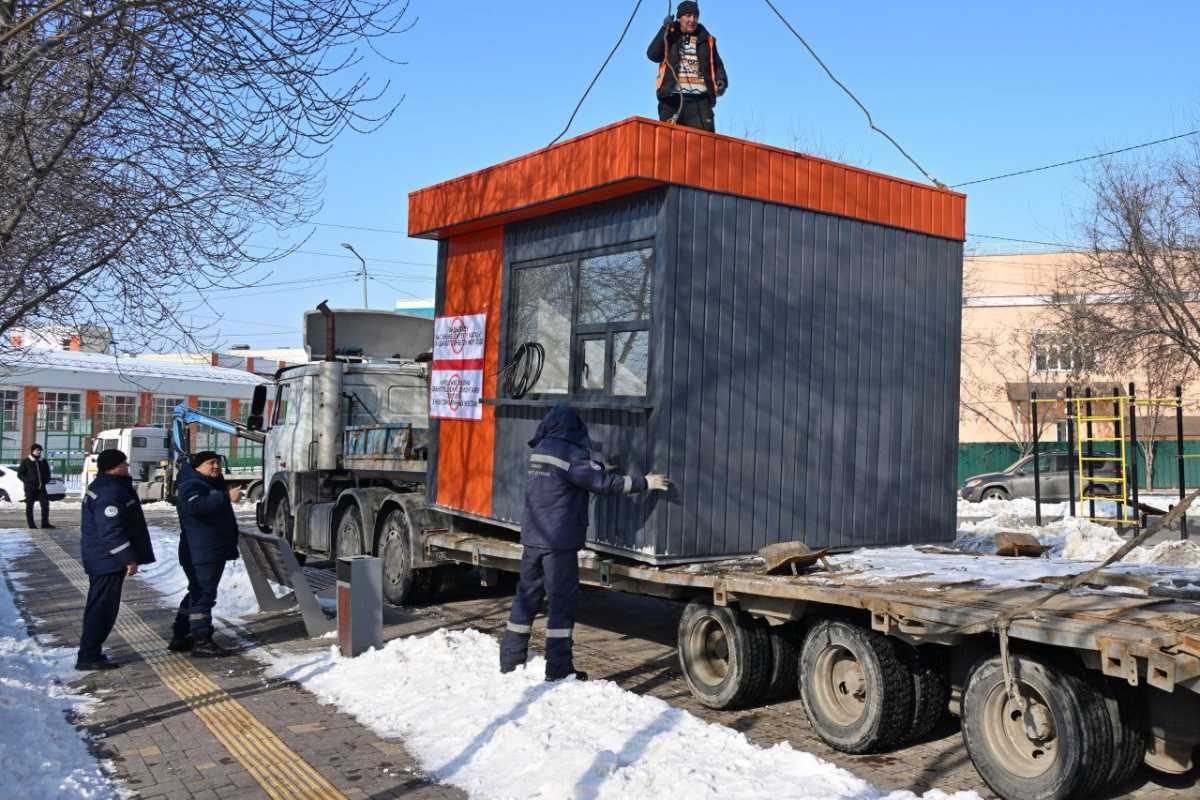 Алматыда екі күн ішінде 21 заңсыз сауда нысаны бұзылды