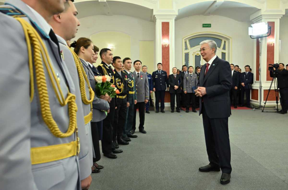 Мемлекет басшысы Маңғыстау облысы құқық қорғау органдарының қызметкерлерін марапаттады