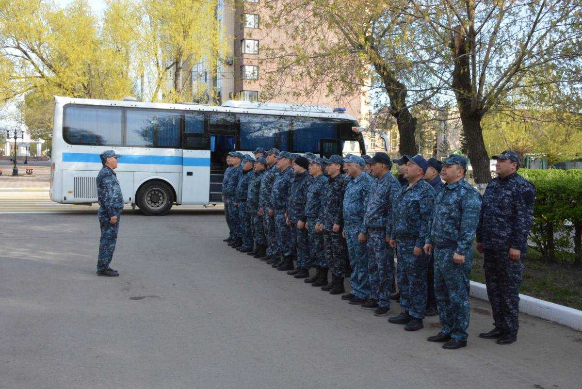 Су тасқынының алдын алу: СҚО-да полиция тұрғындарға көмек көрсетуде