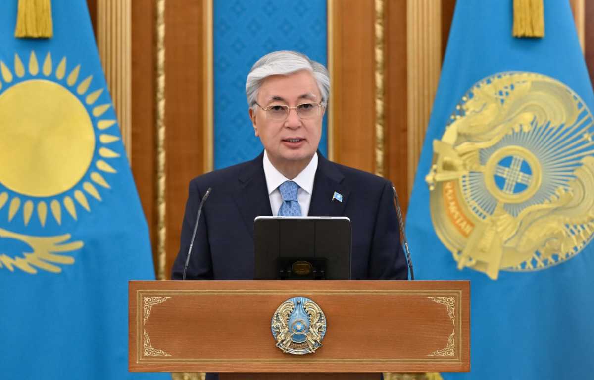 Президент Қасым-Жомарт Тоқаев мемлекеттік наградалар, жоғары әскери және арнаулы атақтар, сыныптық шендер тапсыру рәсіміне қатысты