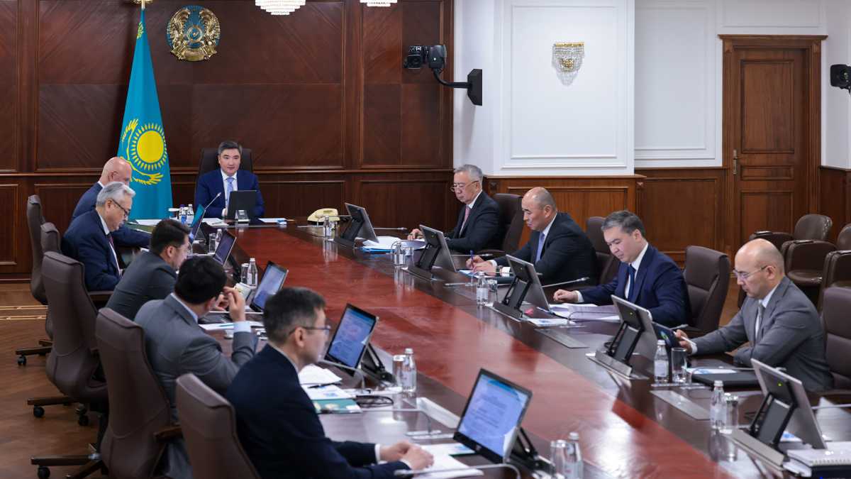 Олжас Бектенов Шетелдік инвесторлар кеңесінің аралық отырысын өткізді
