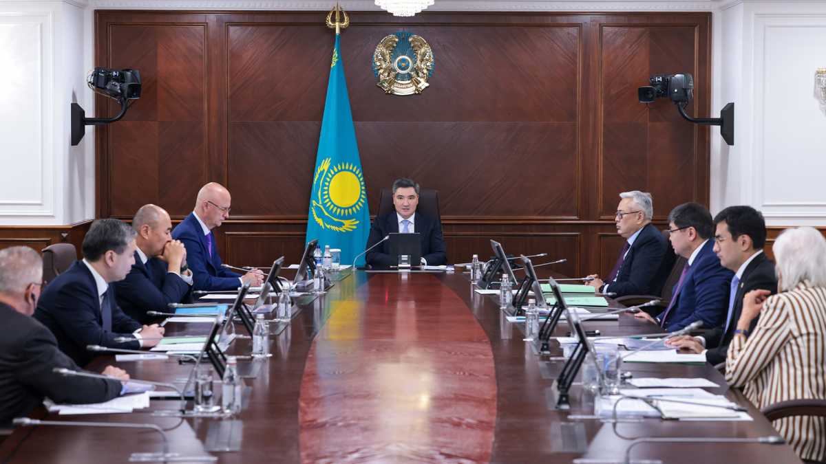 Олжас Бектенов «Бәйтерек» холдингінің экономиканың нақты секторын қаржыландыру жөніндегі басым міндетін атап өтті