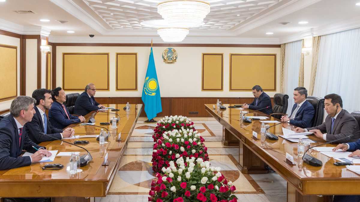 Премьер-министр Олжас Бектенов пен FAO-ның бас директоры Цюй Дунъю азық-түлік қауіпсіздігіндегі бірлескен жобаларды талқылады