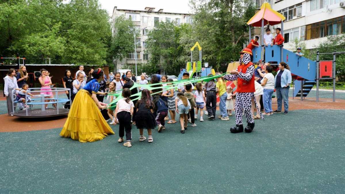 Астананың Сарыарқа ауданында 16 аула күрделі жөндеуден кейін ашылды