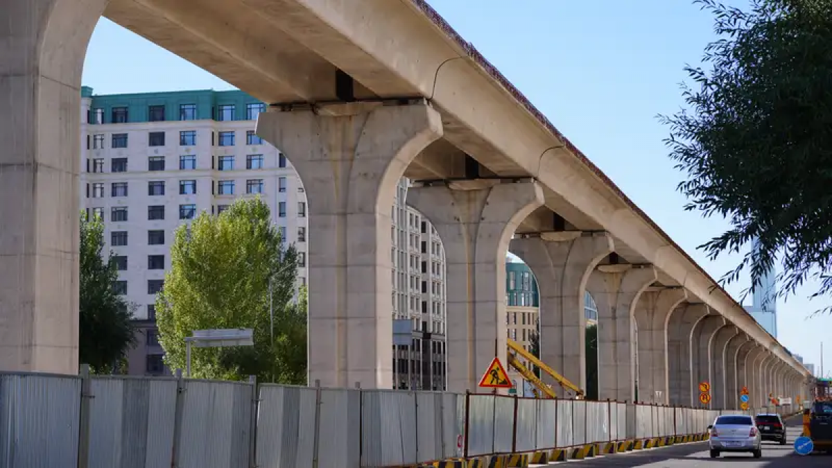 LRT желісінде рельс жолының 50% төселді