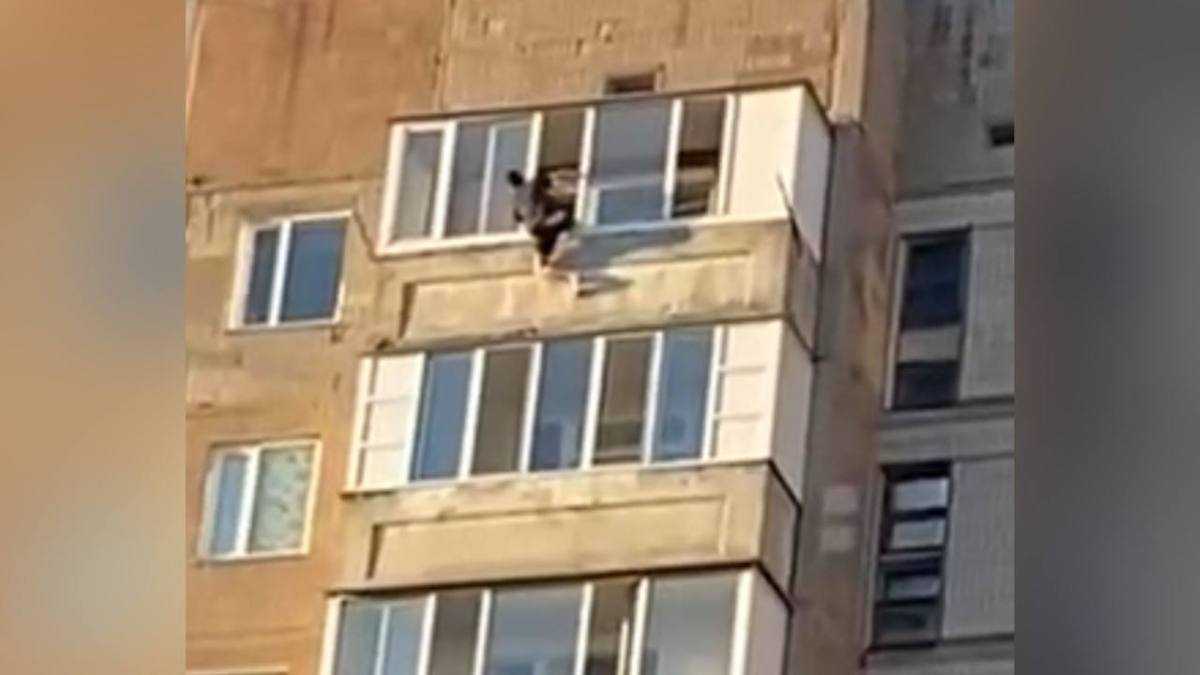 Қарағандыда полицейлер ер адамды құтқарып қалды