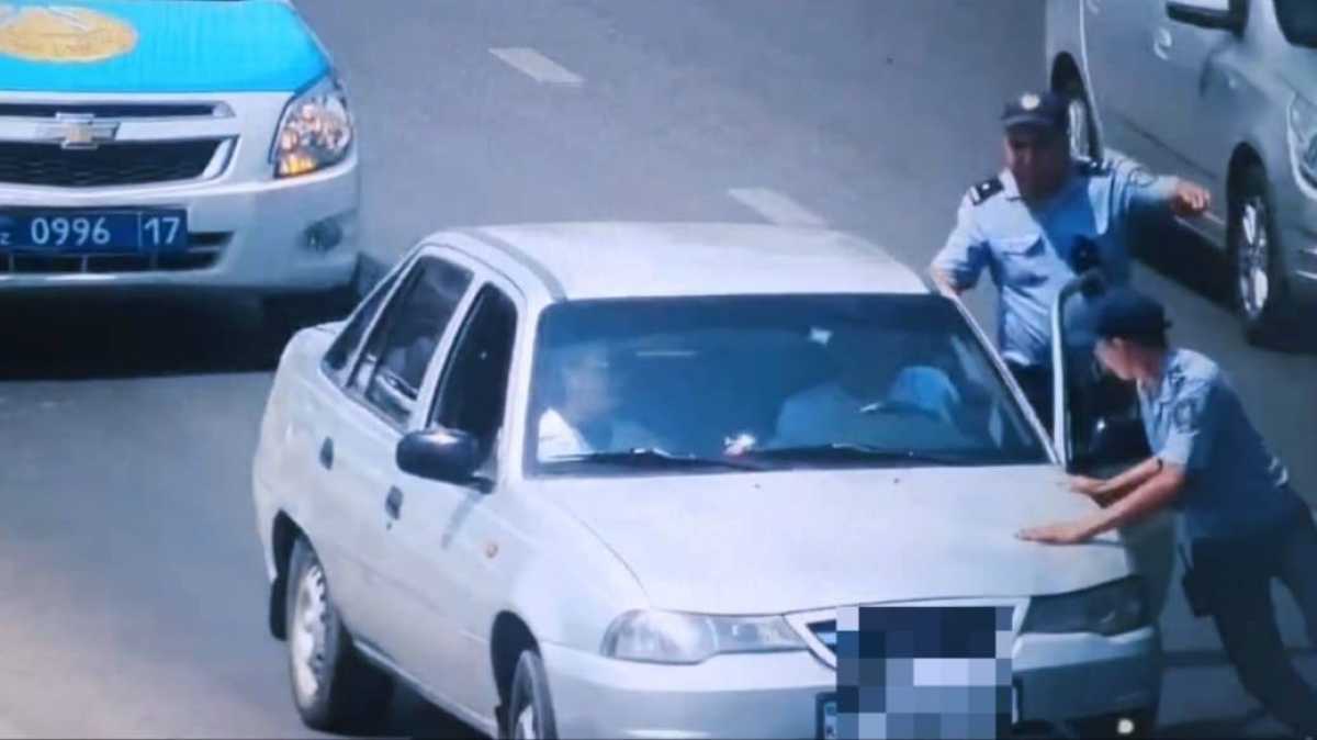 Шымкентте полицей өз өмірін қатерге тігіп, қауіпті жүргізушіні тоқтатты