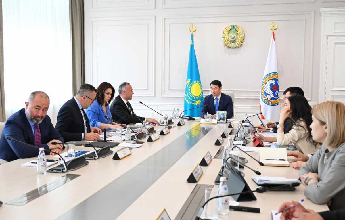 Алматыда Халықаралық әуежайдың одан әрі дамуы талқыланды