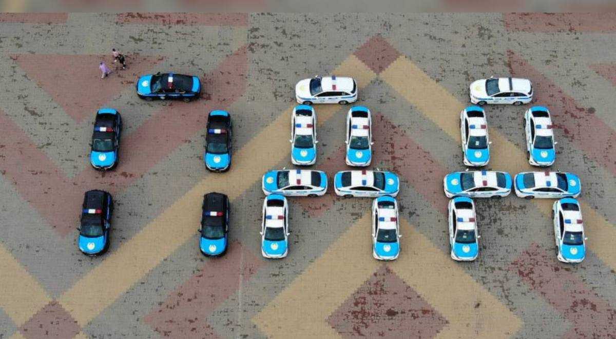 Полиция қызметкерлері азаматтарды жол ережесін сақтауға шақырады