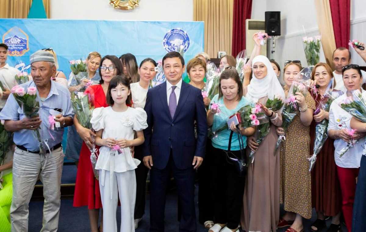 Астана күні қарсаңында Қарасай ауданында 37 отбасы баспаналы болды
