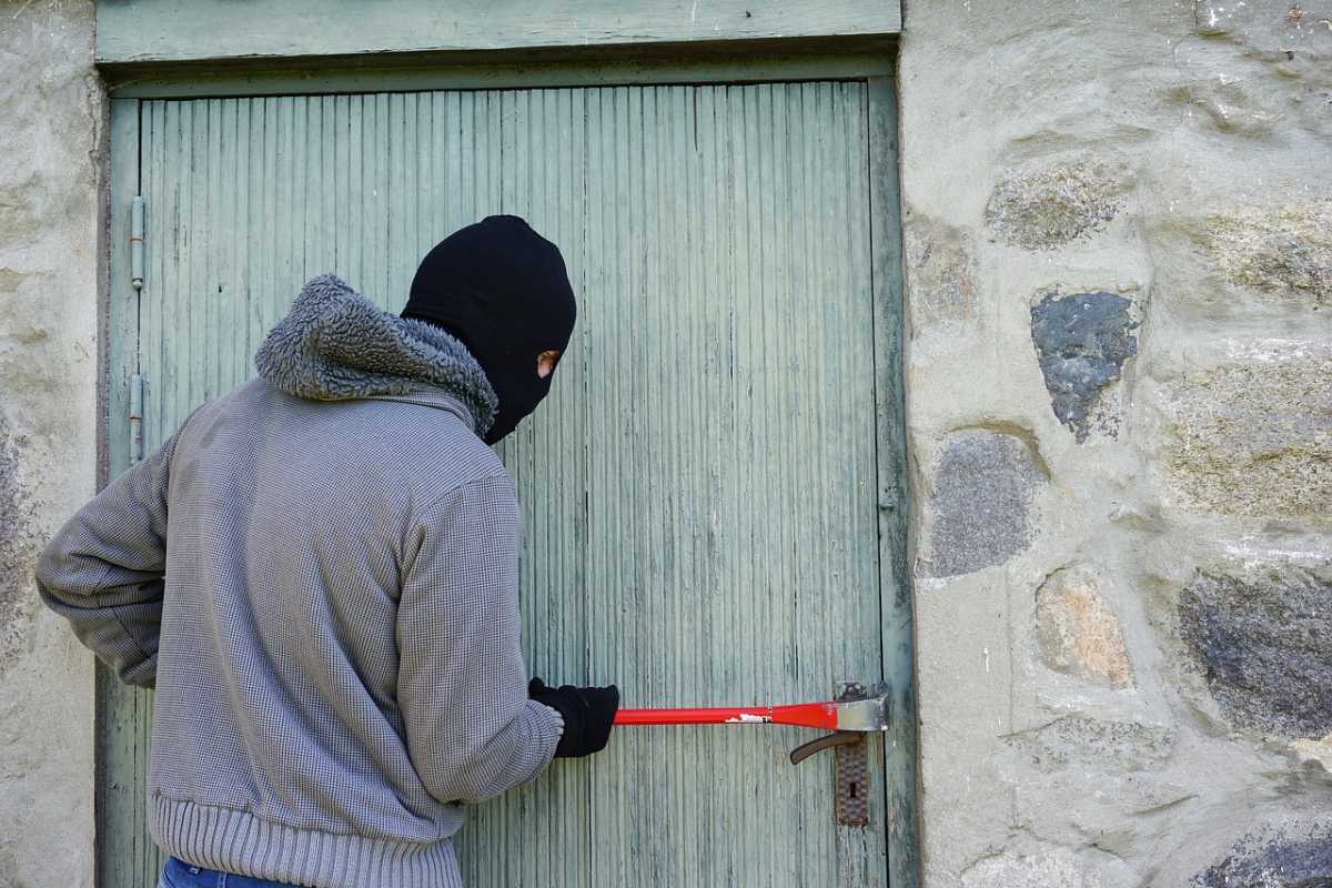 Қарағандыда ірі көлемде ұрлық жасаған күдікті ұсталды