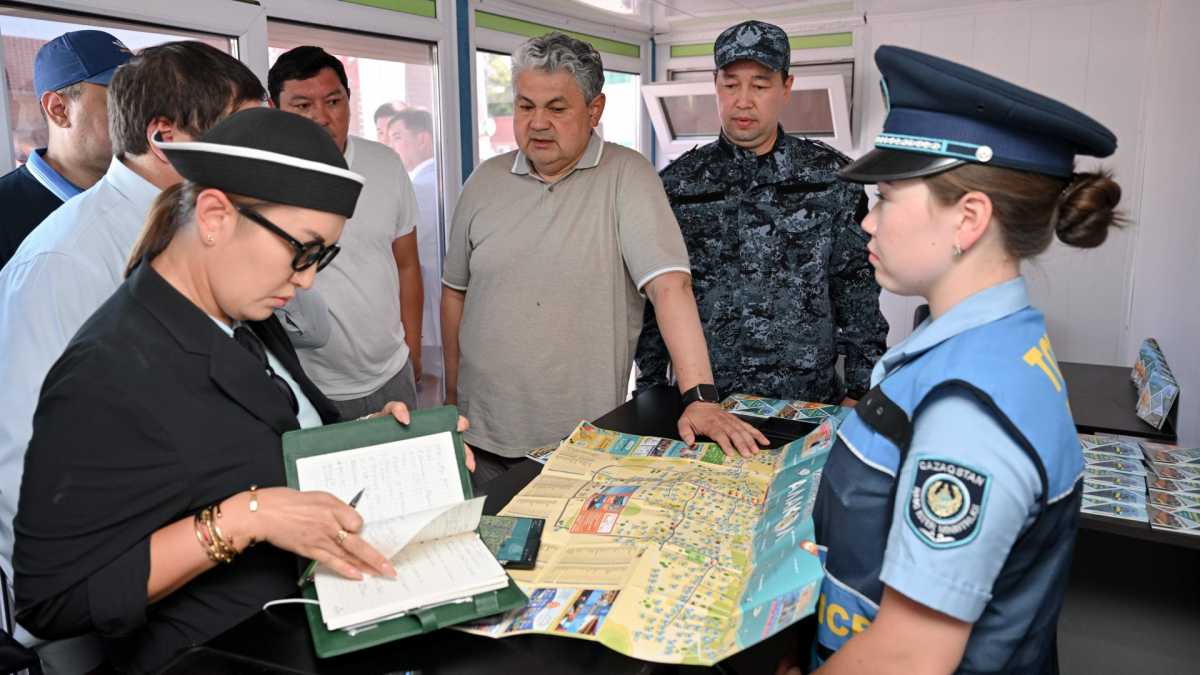 Вице-премьер Ермек Көшербаев Алакөл көлі жағалауының жер пайдалану картасымен танысты