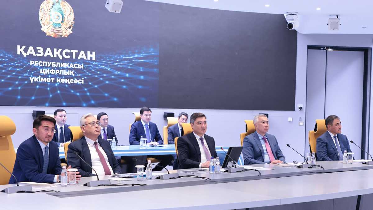 Олжас Бектенов Цифрландыру мәселелері жөніндегі комиссияның отырысын өткізді