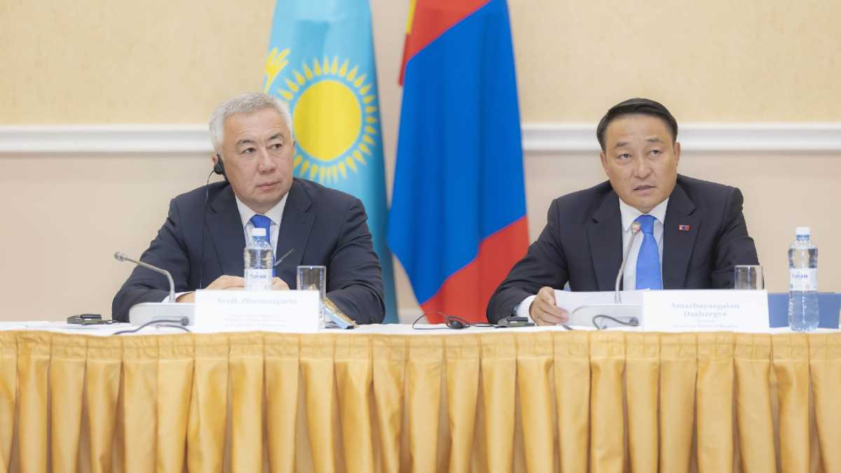 Серік Жұманғарин Қазақстан–Моңғолия Іскерлік кеңесінің екінші отырысының ашылуына қатысты