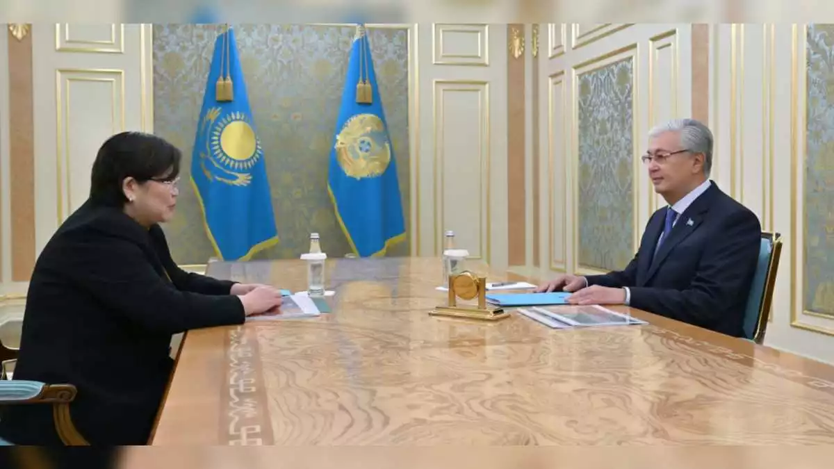 Президент Конституциялық сот төрағасы Эльвира Азимованы қабылдады