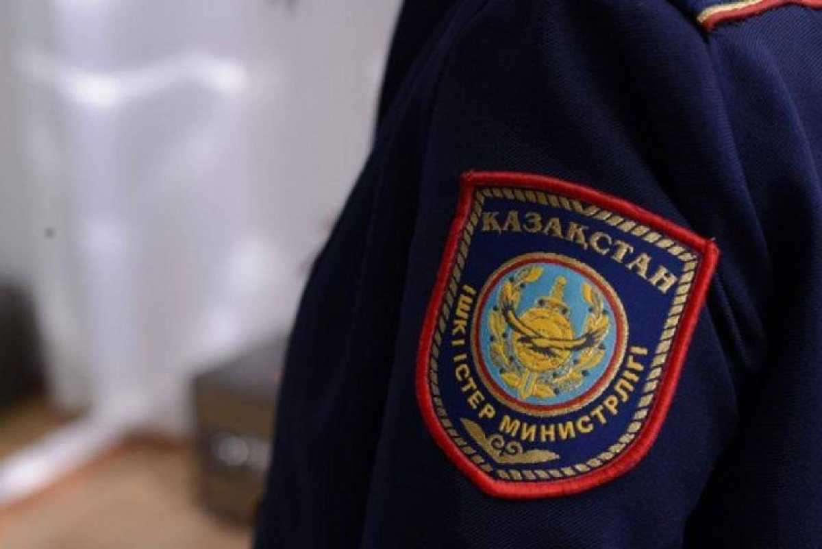 Елордалық полицейлер өз үйінде есірткі өсірген ер адамды қолға түсірді