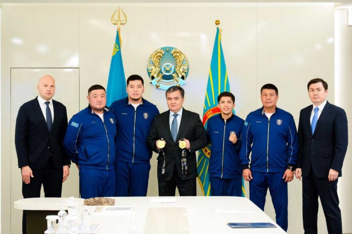 Астаналық боксшыларды Ливерпульде өткен әлем чемпионатындағы жеңісімен құттықтады