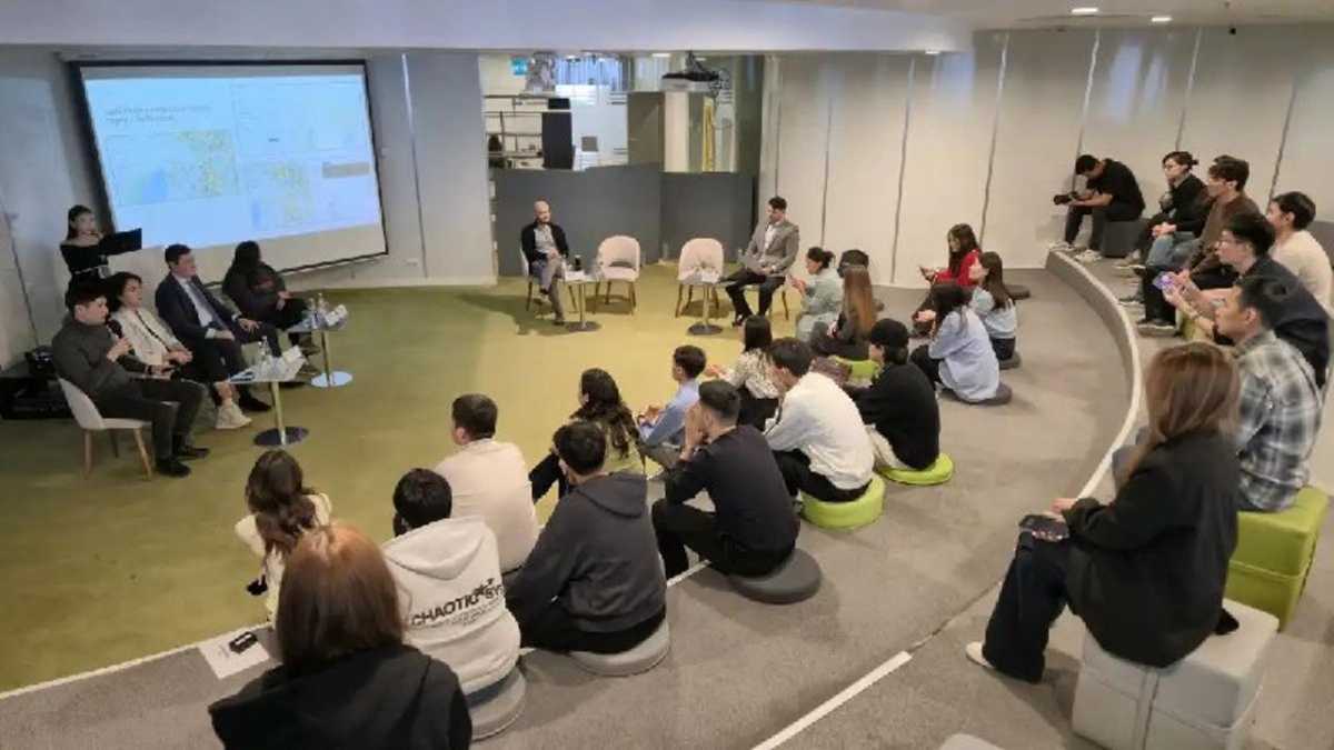 Smart City, жасанды интеллект және киберқауіпсіздік: астаналық студенттерге арналған интеллектуалды сессия өтті