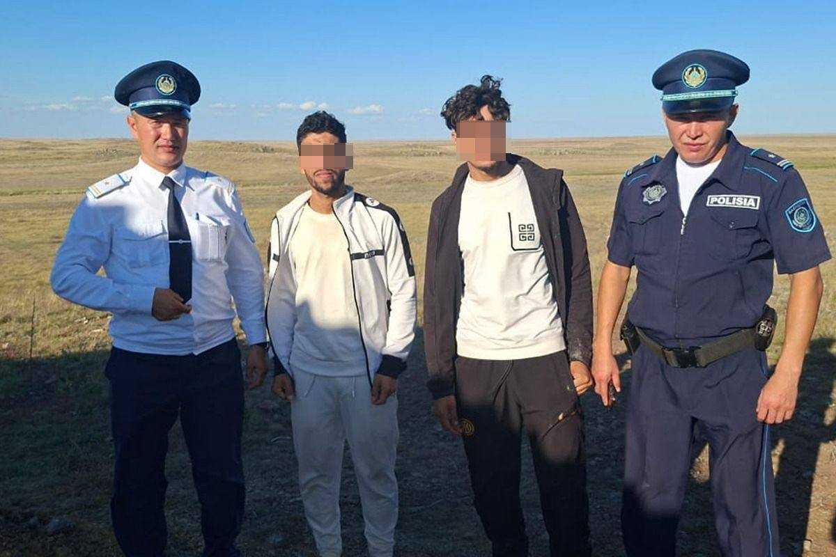 СҚО-да полицейлер көші-қон заңнамасын бұзған екі шетел азаматын елден шығарды
