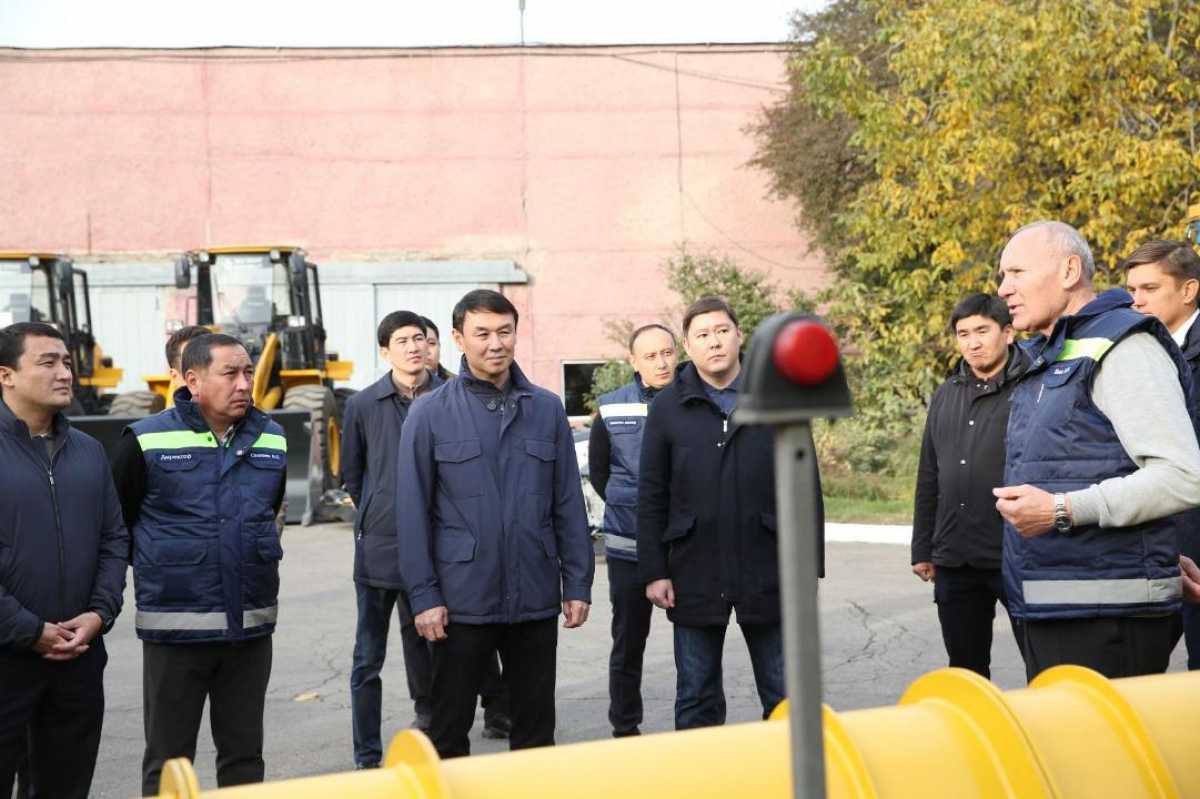 Дархан Сатыбалды Алматының коммуналдық қызметінің қысқы маусымға дайындығын тексерді