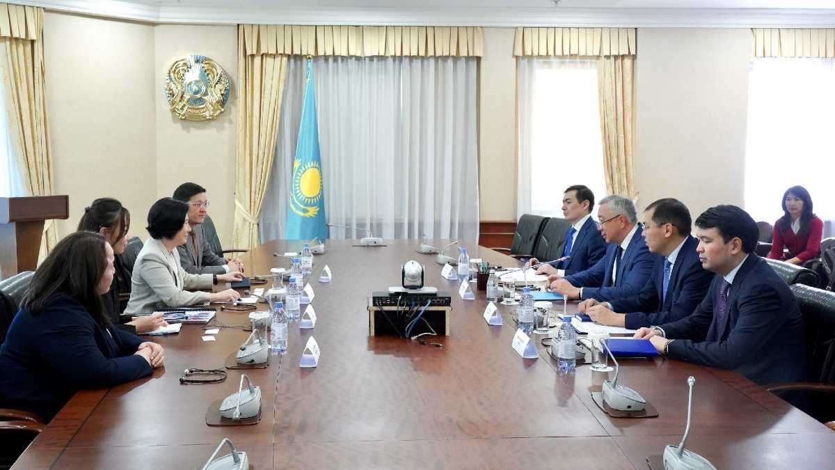 Серік Жұманғарин Invest Hong Kong бас директоры Альфа Лаумен кездесті