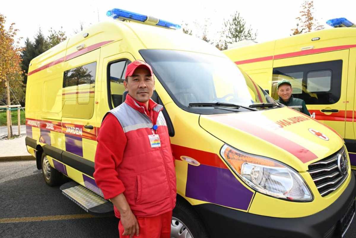 Алматыда Жедел медициналық жәрдемнің жаңа автокөліктері табысталды