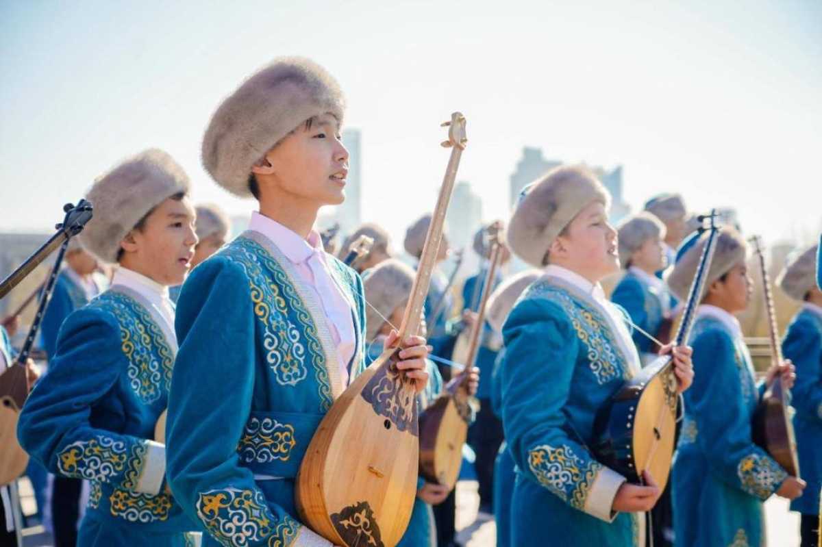 Астанада республика күніне орай 1500-ден астам оқушы «Атамекен» әнін орындады