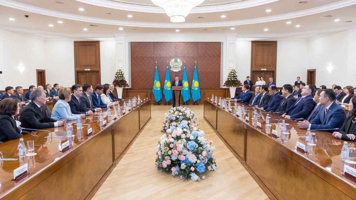Республика күніне орай Президент атынан мемлекеттік наградалар табыс етілді