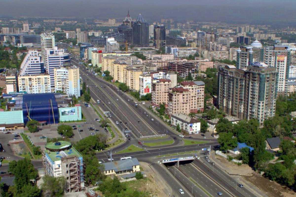 Сарапшылар Алматыда атмосфералық ауаны қорғау бойынша жаңа ережелер жобасын қолдады