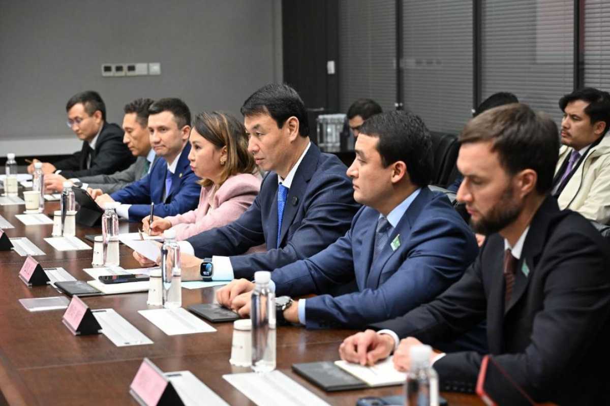 Алматы әкімі Дархан Сатыбалды «Shanghai Construction Group» компаниясының басшылығымен кездесті