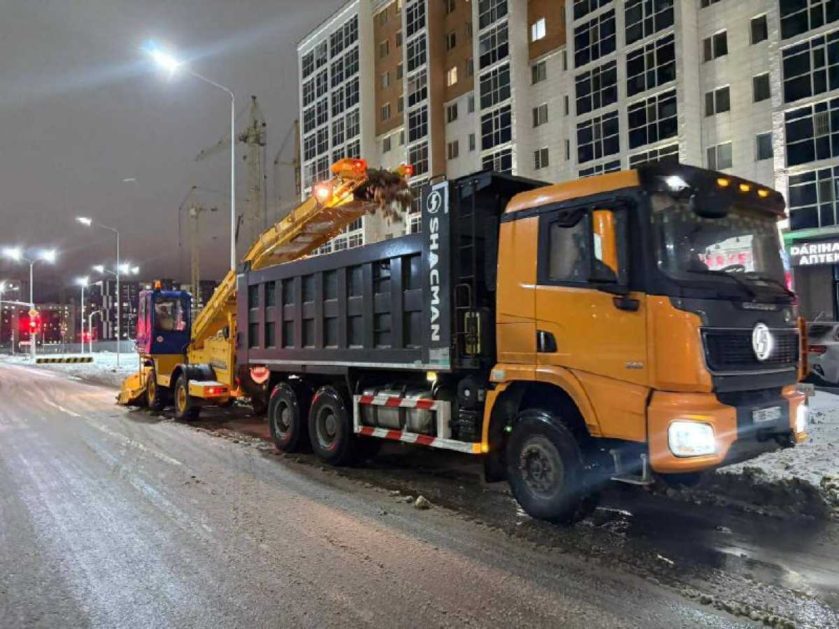 Астанада түнгі уақытта қар күреу жұмысына 1 100-ден астам арнайы техника жұмылдырылады