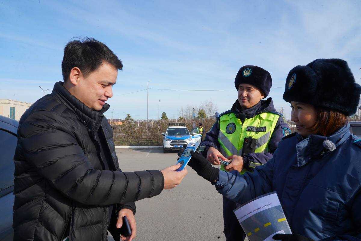 Қостанайда полицейлер жүргізушілерді ерекше форматта тексерді