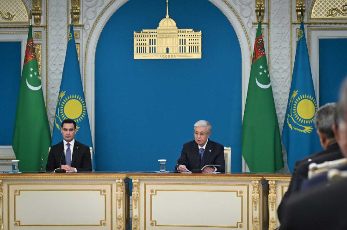 Қасым-Жомарт Тоқаев пен Сердар Бердімұхамедов БАҚ өкілдеріне арналған брифинг өткізді