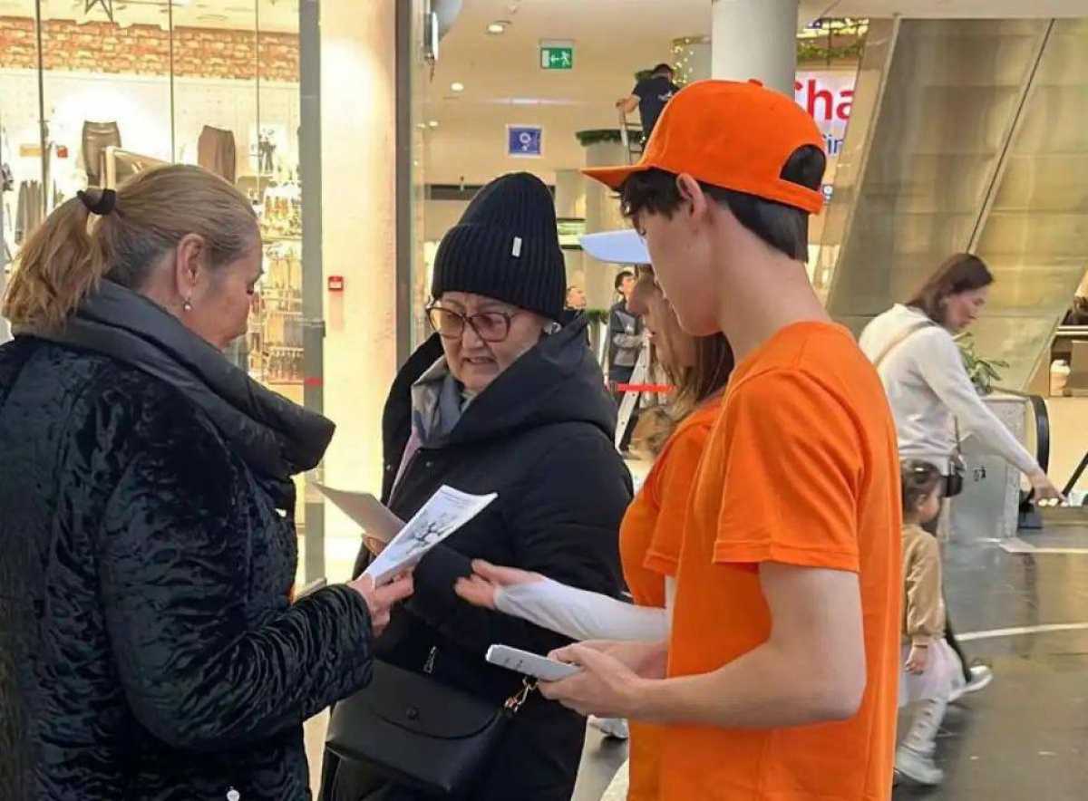 Астанадағы сауда орталығында гендерлік зорлық-зомбылыққа қарсы акция өтті