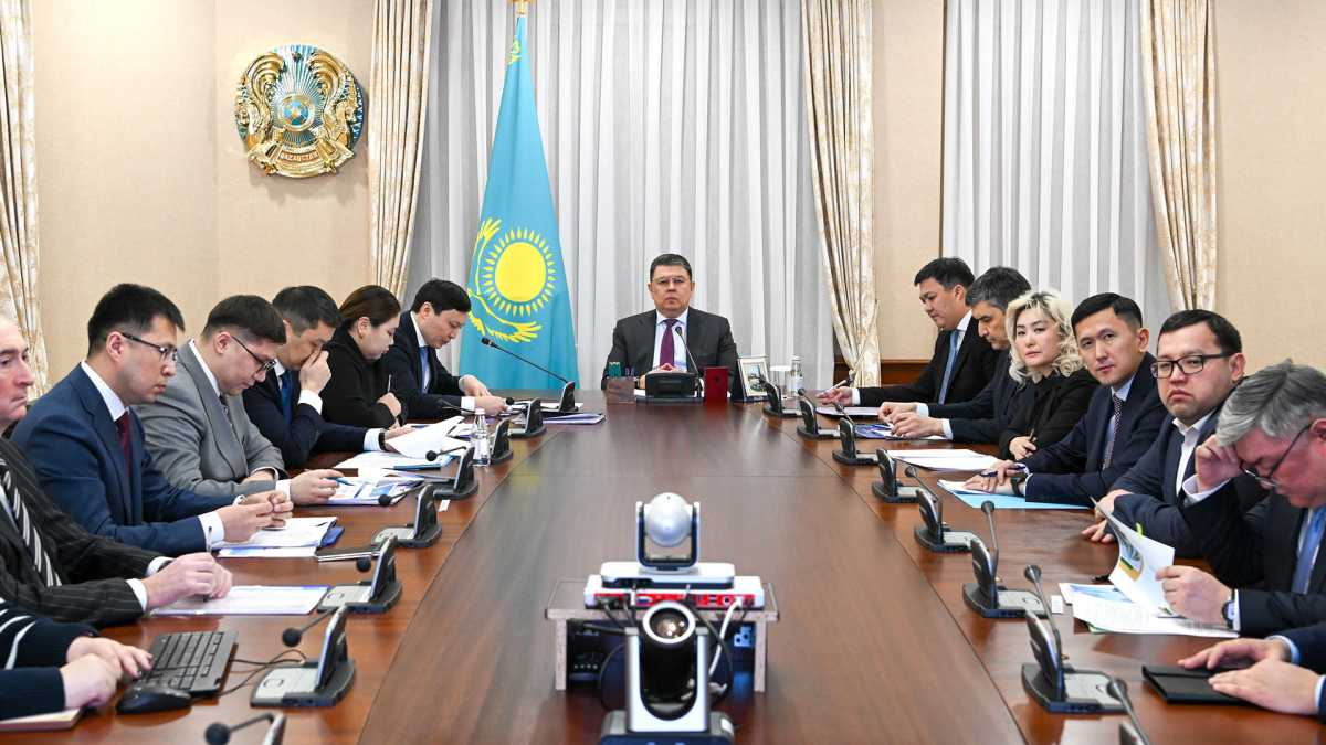 Тұрғын үй көмегі, отандық өндірушілерді қолдау және есепке алу жүйесін енгізу: Қанат Бозымбаев ЭКСЖ жобалық кеңсесіне жаңа міндеттер жүктеді