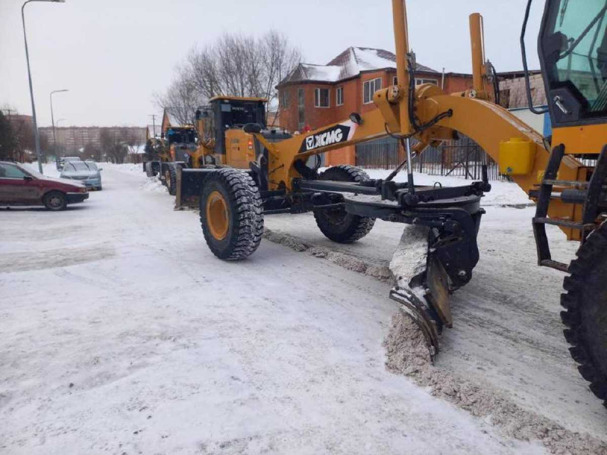 Астанада қар күреуге 1 300-ден астам арнайы техника шығарылды