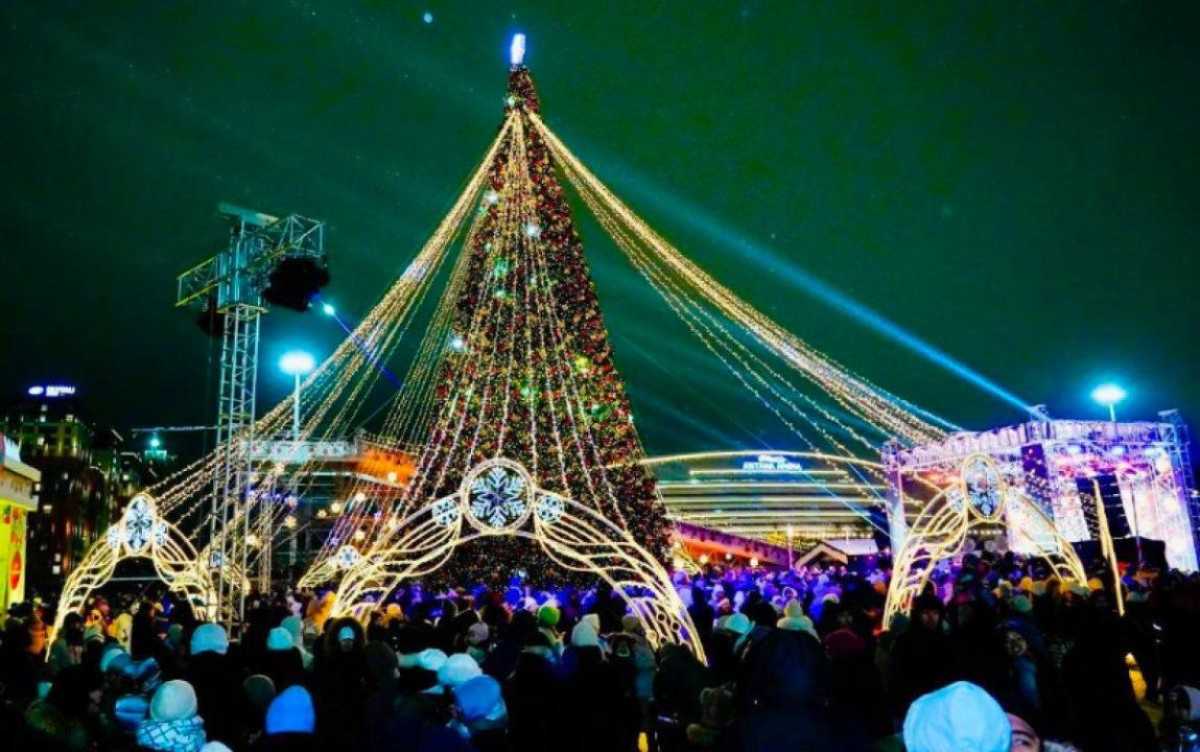 Елордада жаңа жылға арналған шыршалардың шамын жағу іс-шарасы өтті