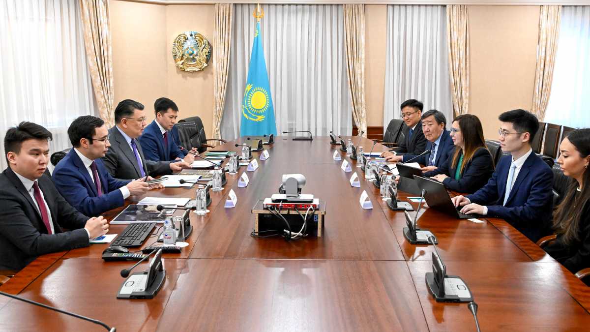Alatau City жобасы: Қанат Бозымбаев әлемнің жетекші сәулет бюроларының өкілдерімен кездесті