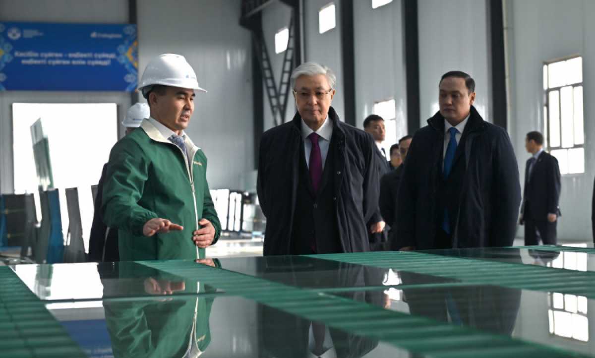 Президент Dala Glass әйнек өндіретін кәсіпорын қызметімен танысты